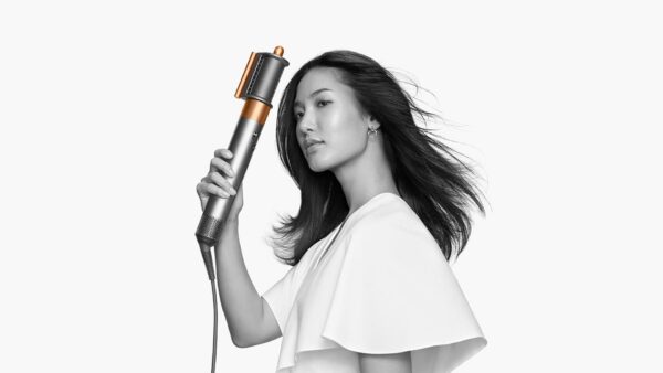⁦מעצב השיער Dyson Airwrap™ Complete Long  בגוון ניקל בהוראת קבע⁩ – תמונה ⁦4⁩
